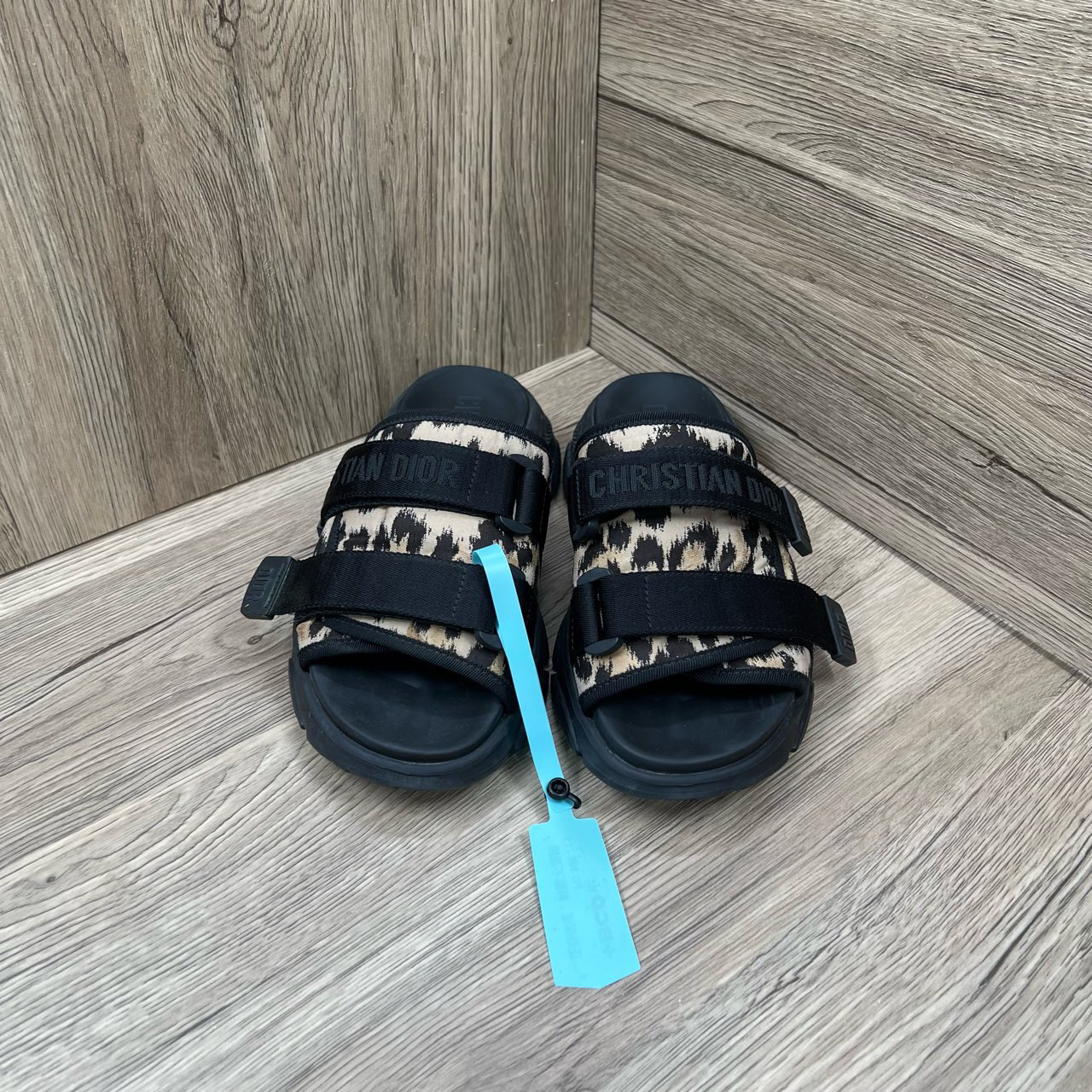 95新 DIOR/迪奥 黑色豹纹魔术贴刺绣logo厚底一字拖鞋 37码/95新