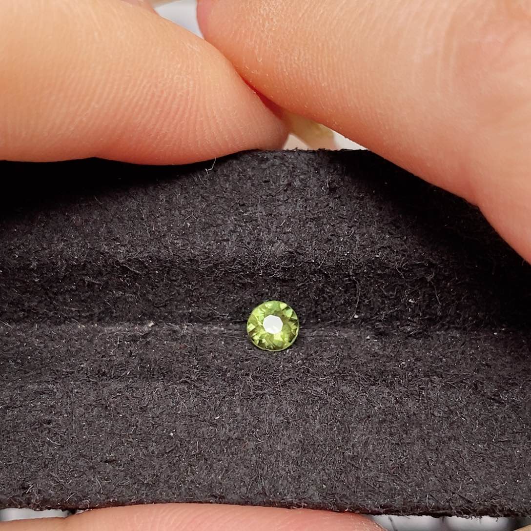 蓝宝石裸石未镶嵌1305号0.44ct