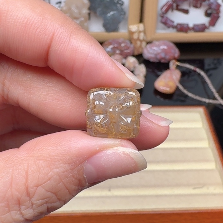 断***念硅化玉合金颈饰福利