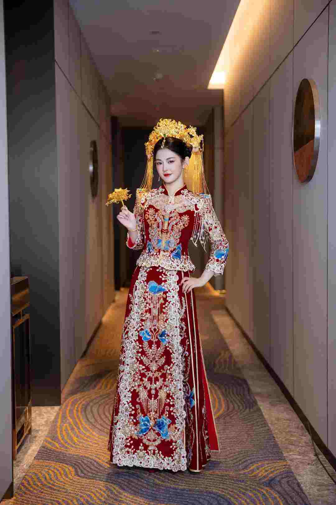 2025新款丝绒秀禾服中式嫁衣重工高级出阁服