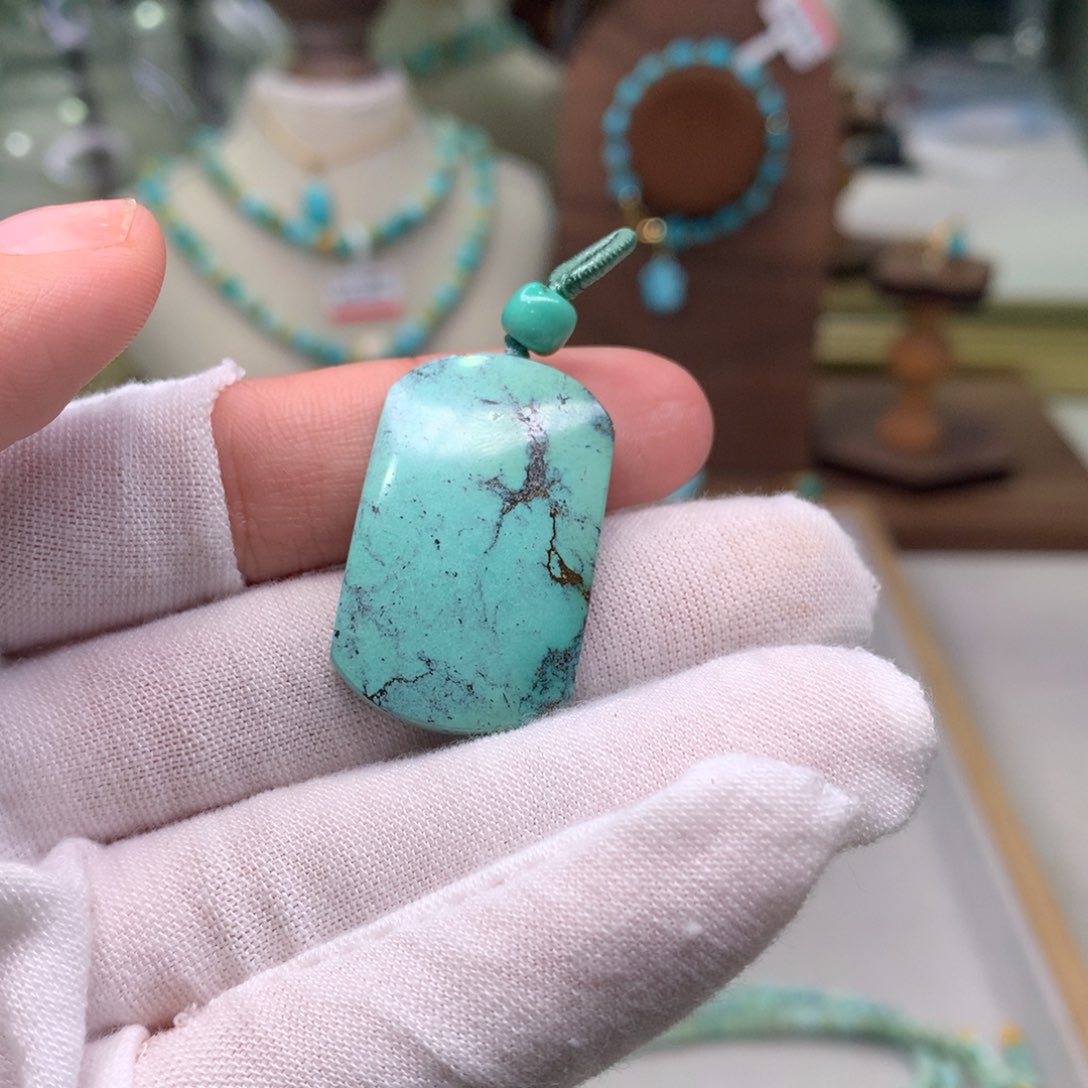 绿松石配饰未镶嵌