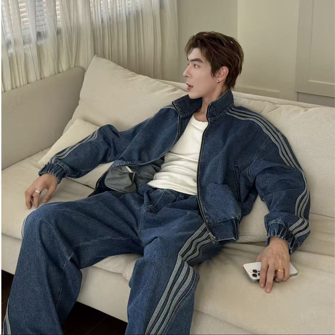 春秋复古三道杠牛仔蓝休闲时尚套装帅气潮男立领牛仔夹克阔腿裤