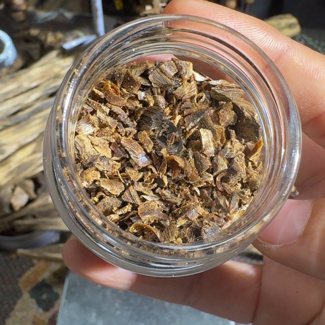 菩***提沉香沉香枕海南乌身沉水切片21克