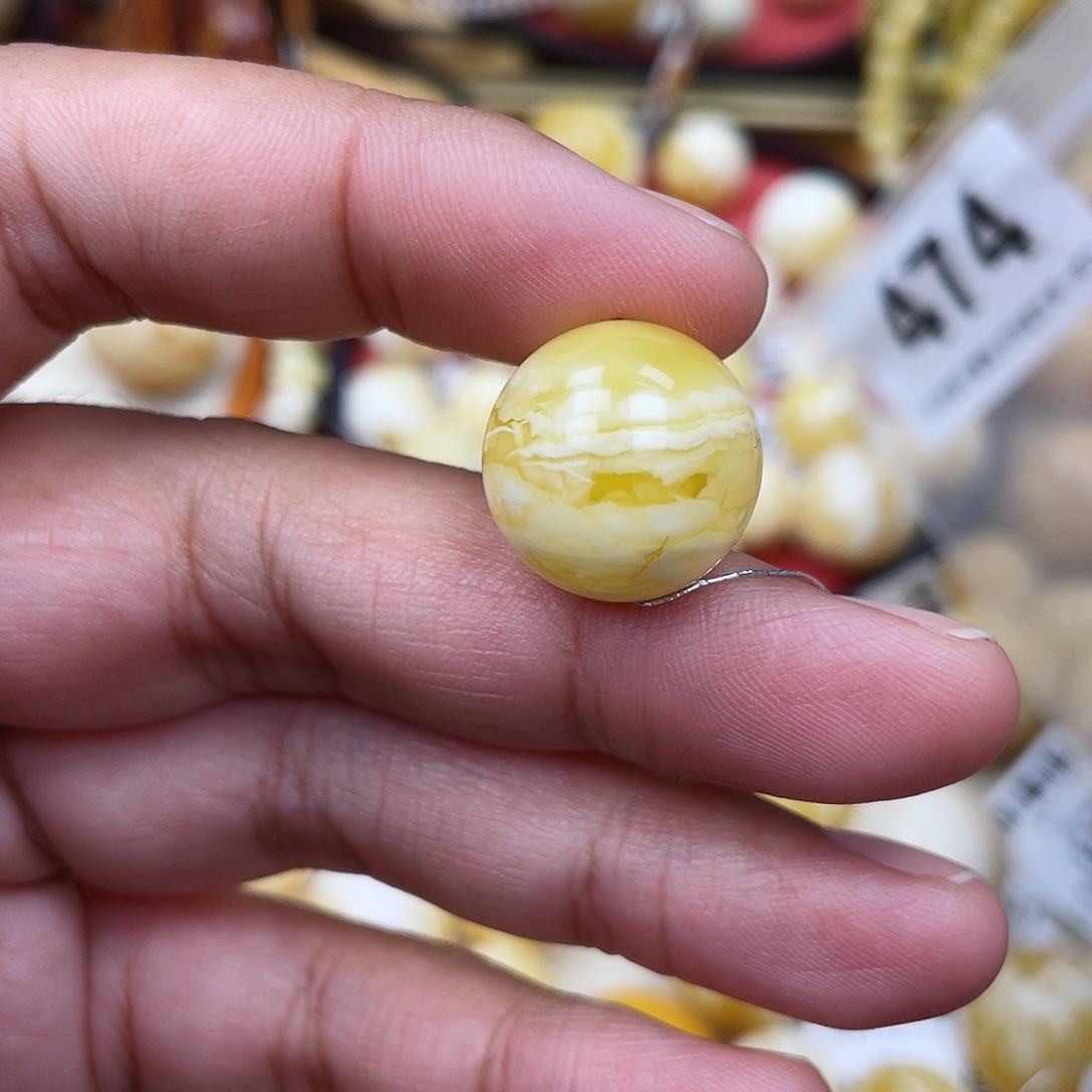 蜜蜡未镶嵌珠宝奇石17