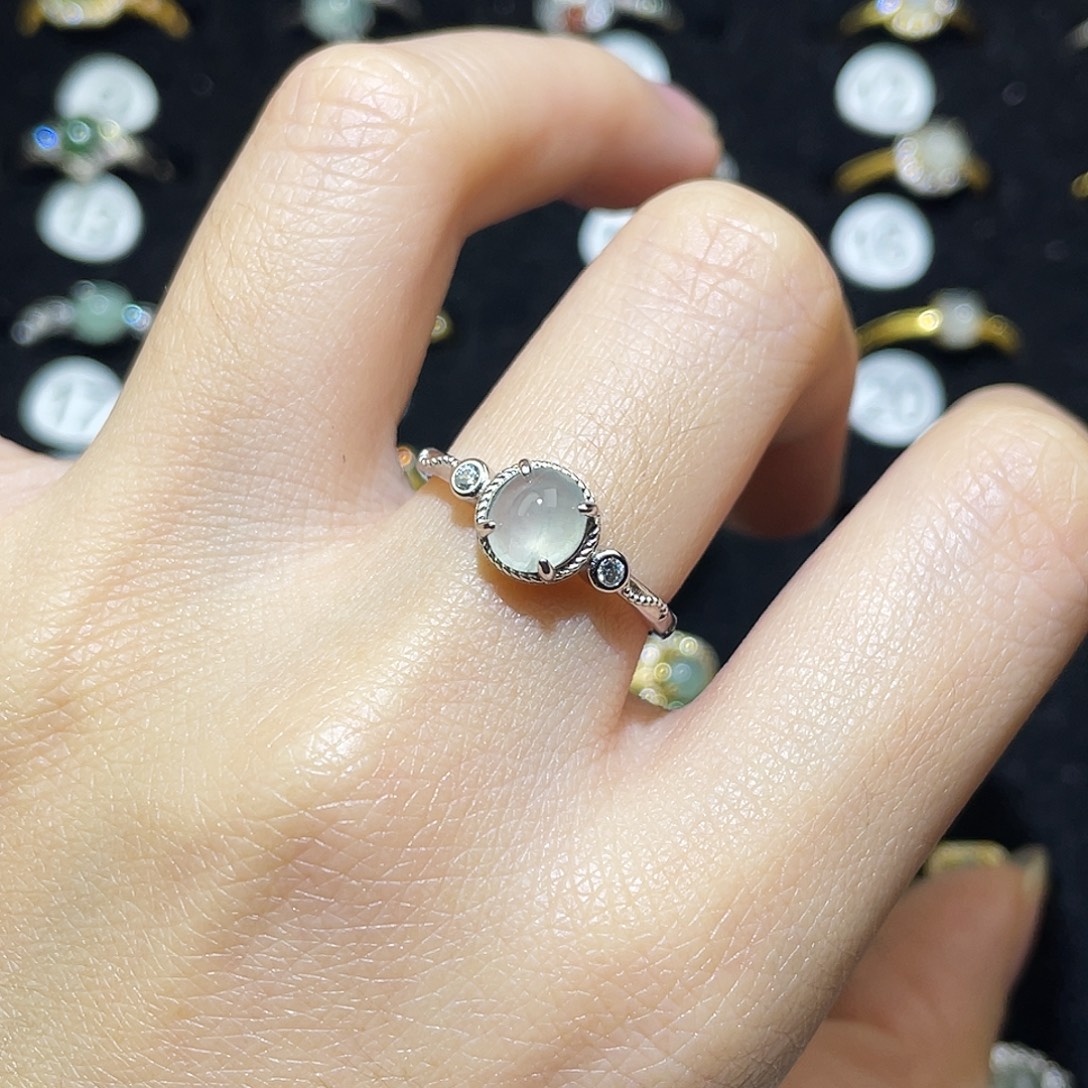 翡翠未镶嵌戒指戒指