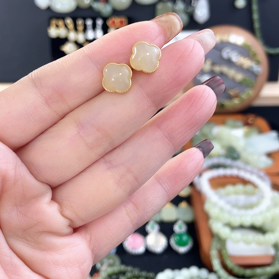 和田玉颈饰银S925镀金镶嵌