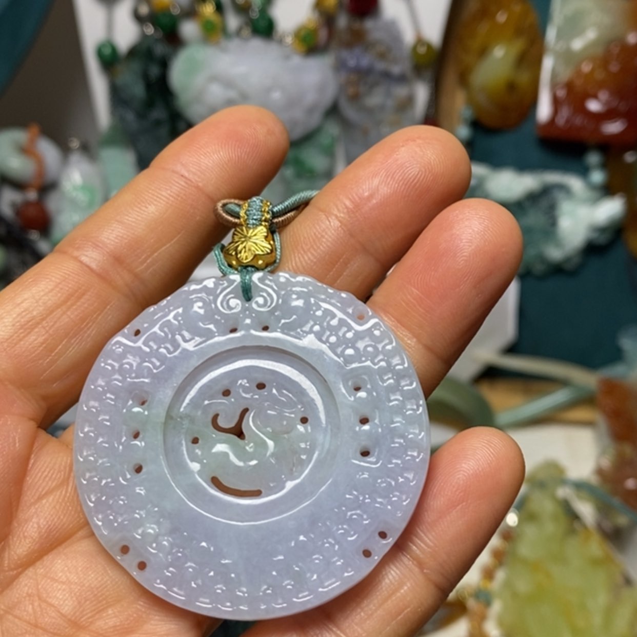 【闪购商品】翡翠吊坠(赠链)未镶嵌