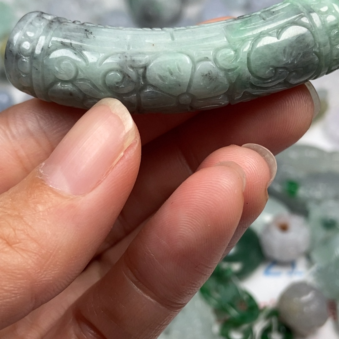 翡翠未镶嵌颈饰翡翠