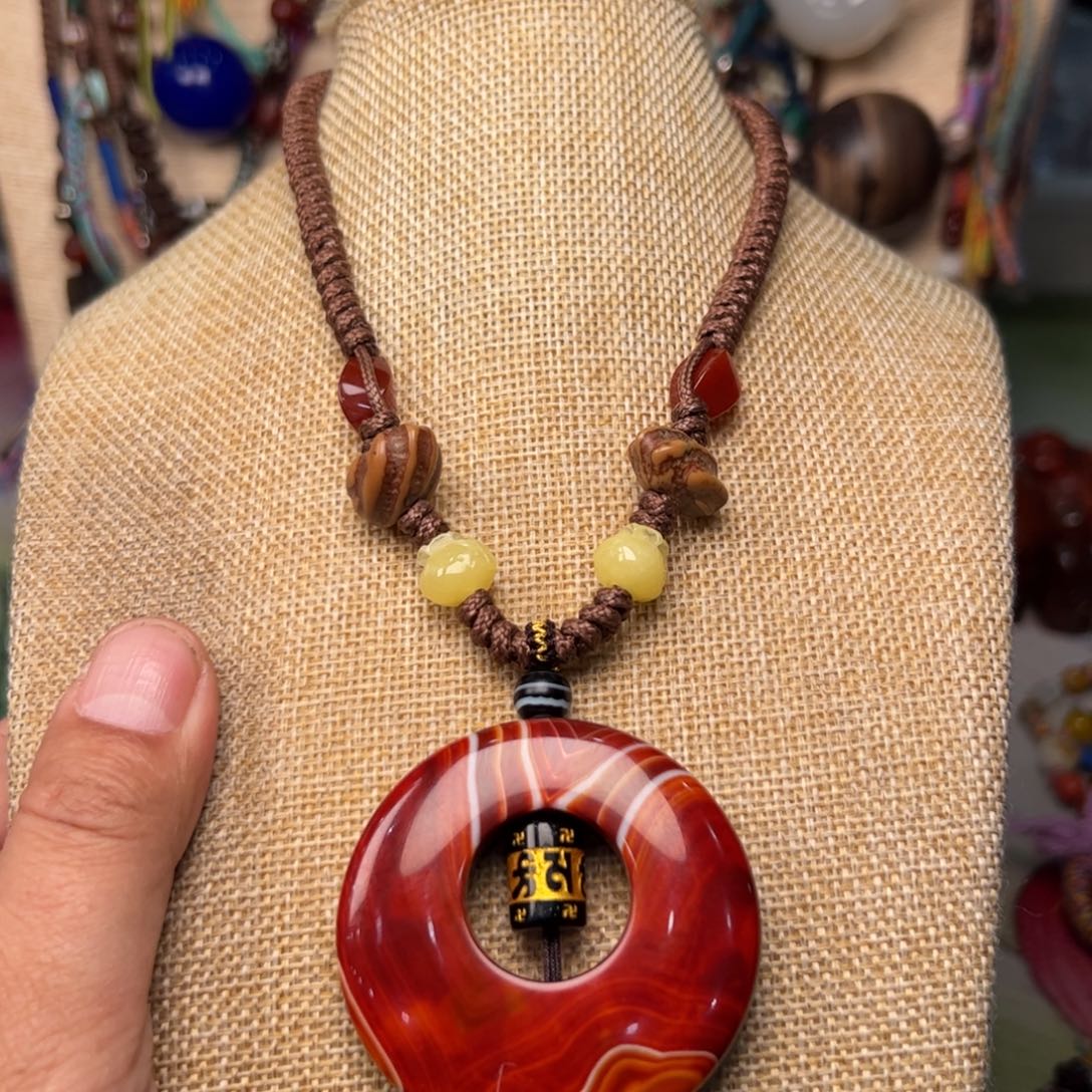 玛瑙/玉髓颈饰未镶嵌