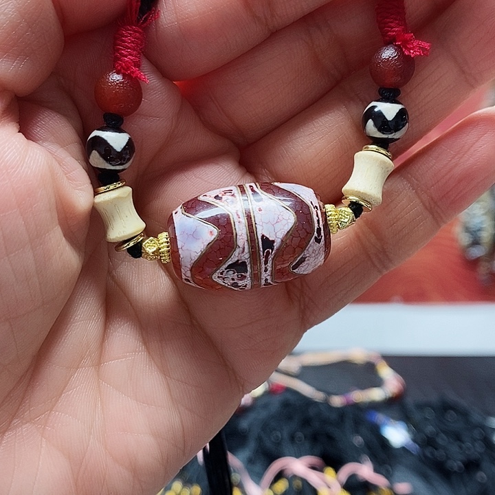 玛瑙/玉髓颈饰合金