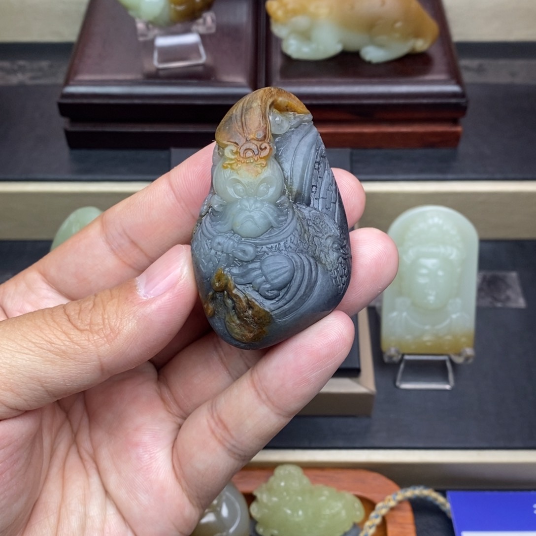 和田玉未镶嵌颈饰用*?