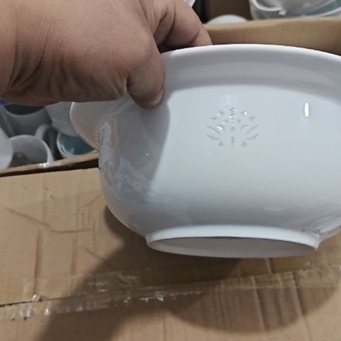 瓷玲珑白色9寸大汤碗一个微瑕疵