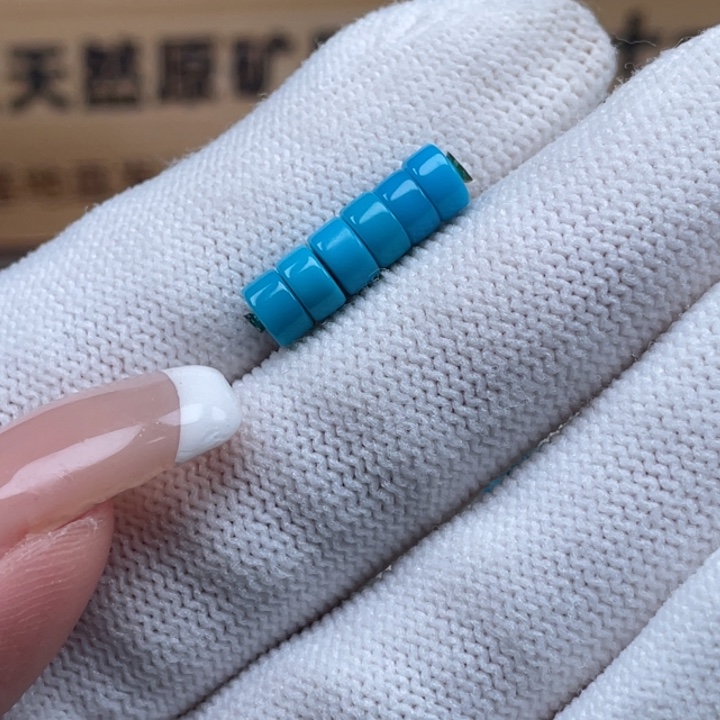 羅***圖绿松石未镶嵌珠宝奇石5.3