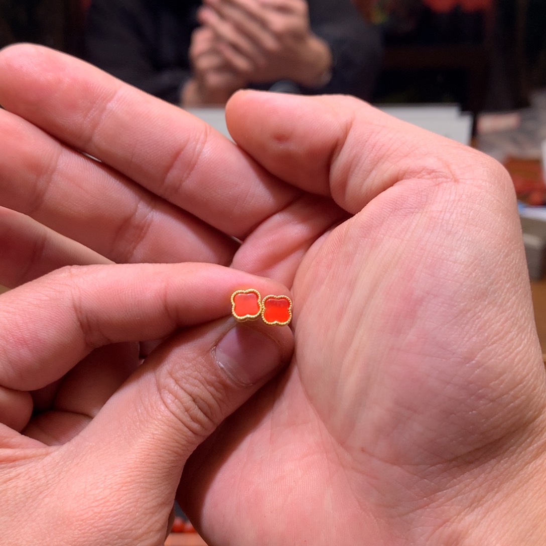 南红玛瑙耳钉银S925镶嵌一****?河湾冰红耳钉