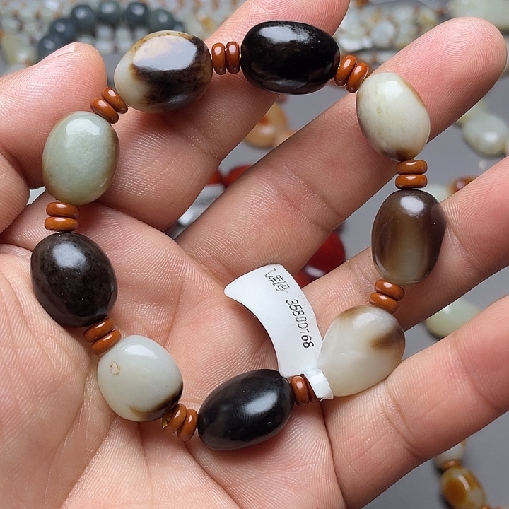 和田玉未镶嵌手链