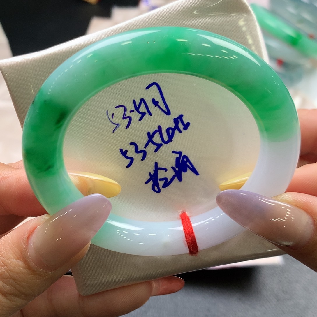 翡翠未镶嵌手镯53.5元高货大漏有包容