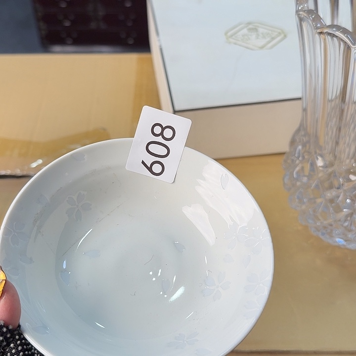 用***3瓷片很好看的小碗