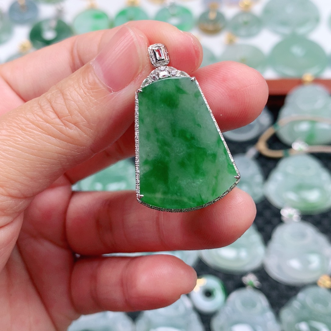 翡翠吊坠(不含链)18K金镶嵌ʚ****