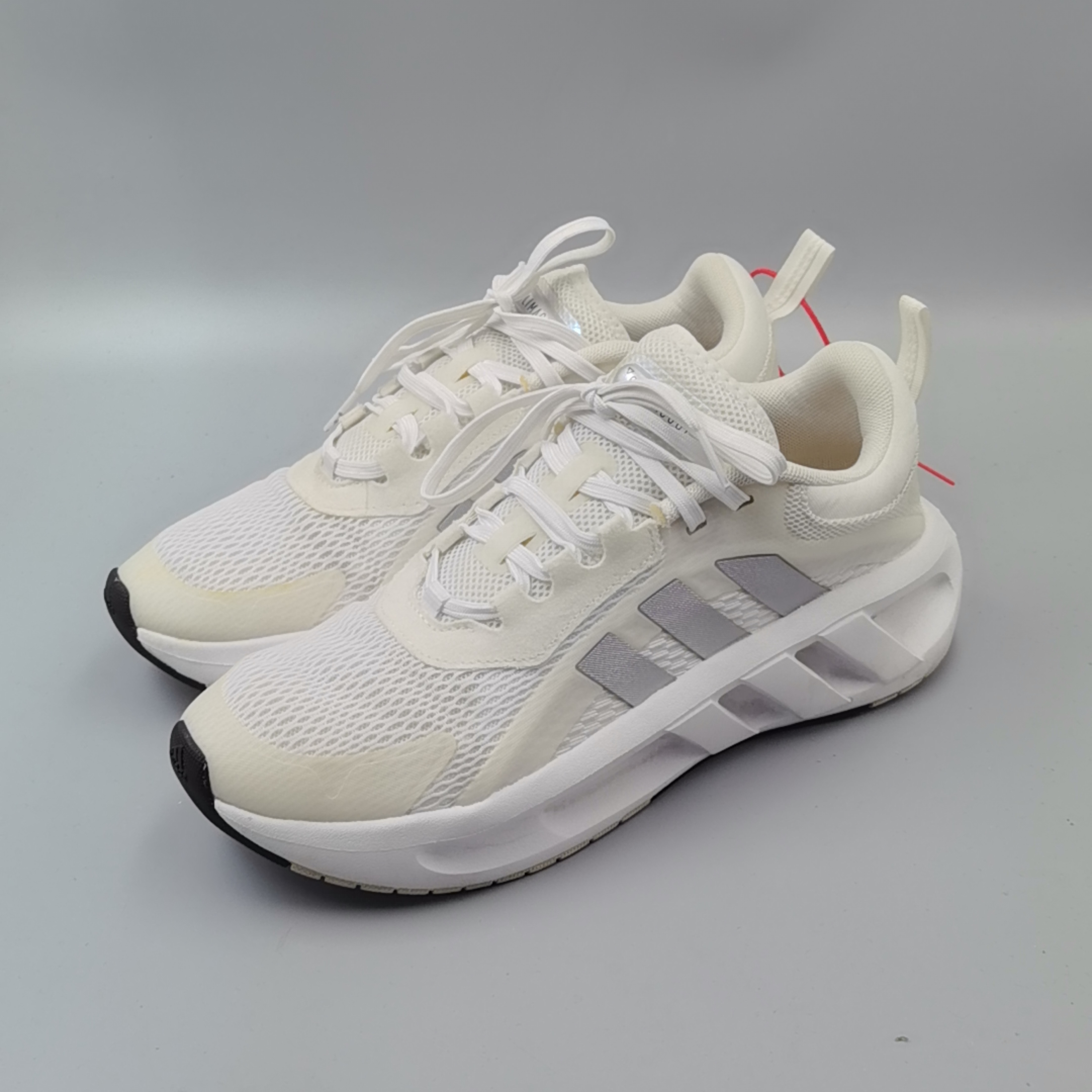 90新 MM6 42码260 Climacool 二手潮鞋 跑鞋 正品 白色银色 微瑕