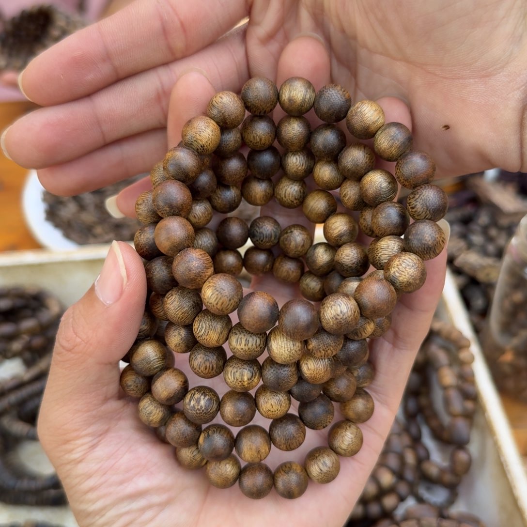 沉香手串单圈1.0乌身8克多样性发一