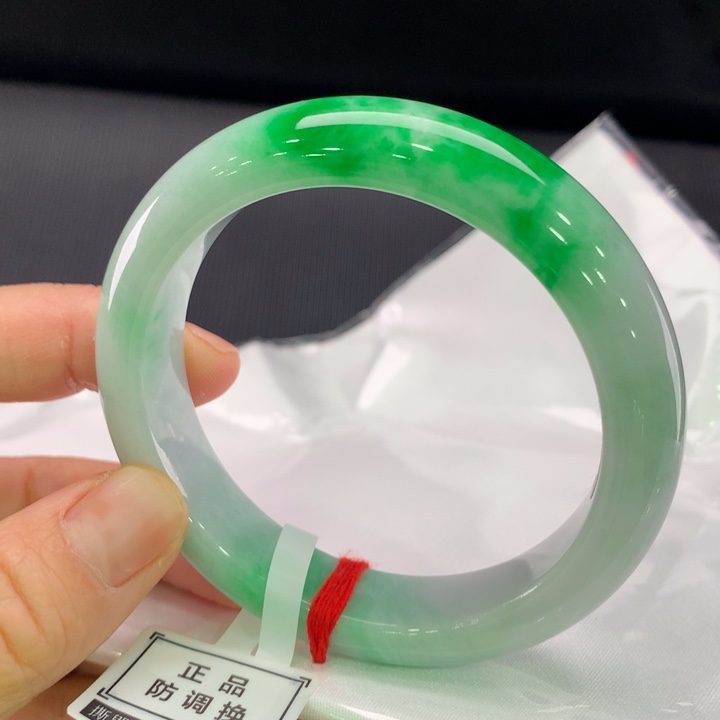 翡翠未镶嵌手镯正圈56-57