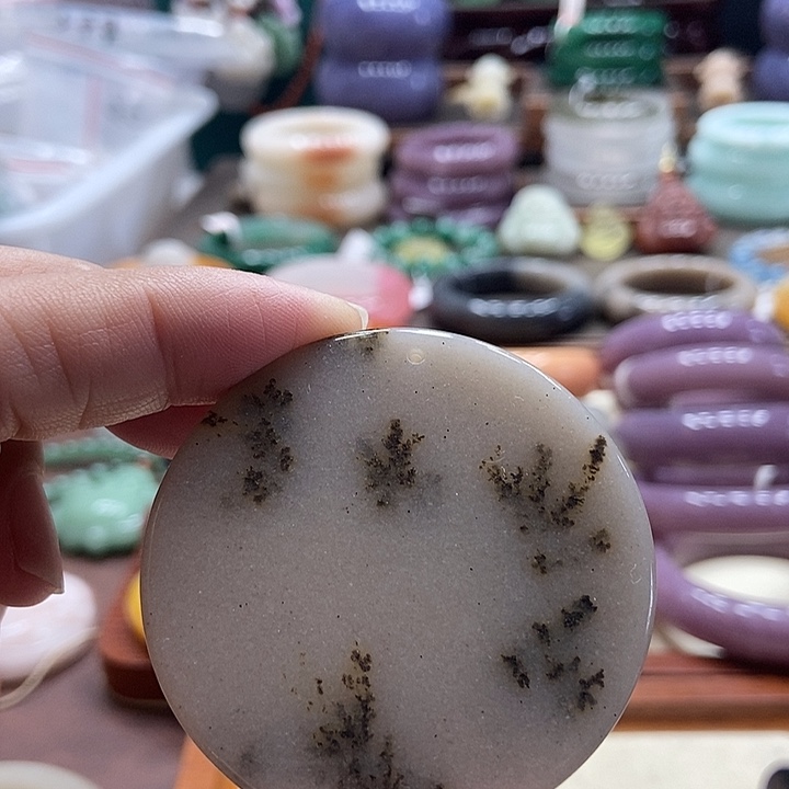 石英质玉未镶嵌手镯