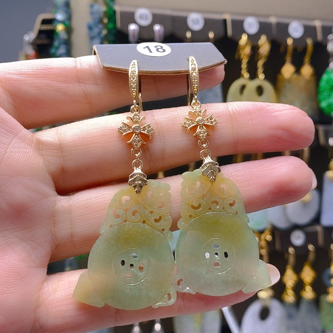 未镶嵌翡翠耳饰翡翠