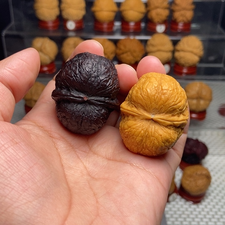 文玩核桃把件峭壁元宝鸳鸯对58