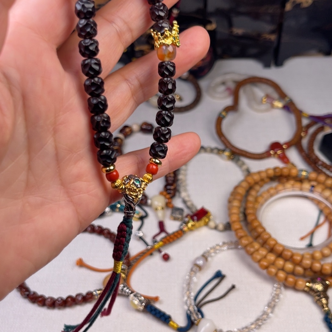 吊坠椰蒂24567898654445