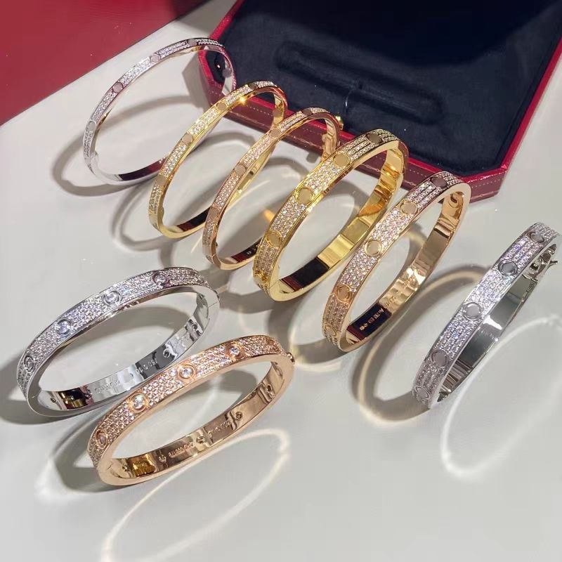 钛钢手镯 轻奢钛钢手镯