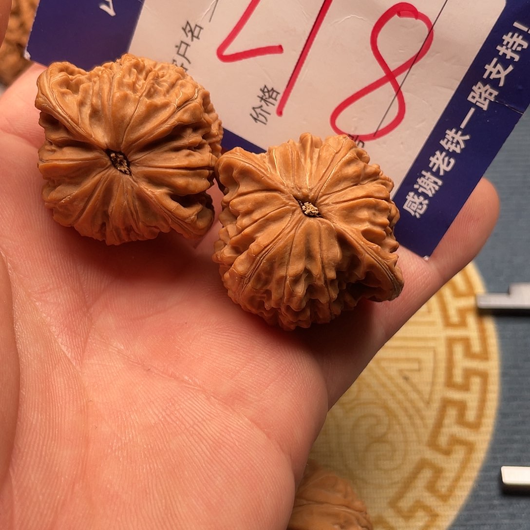 N***n文玩核桃闪电话218