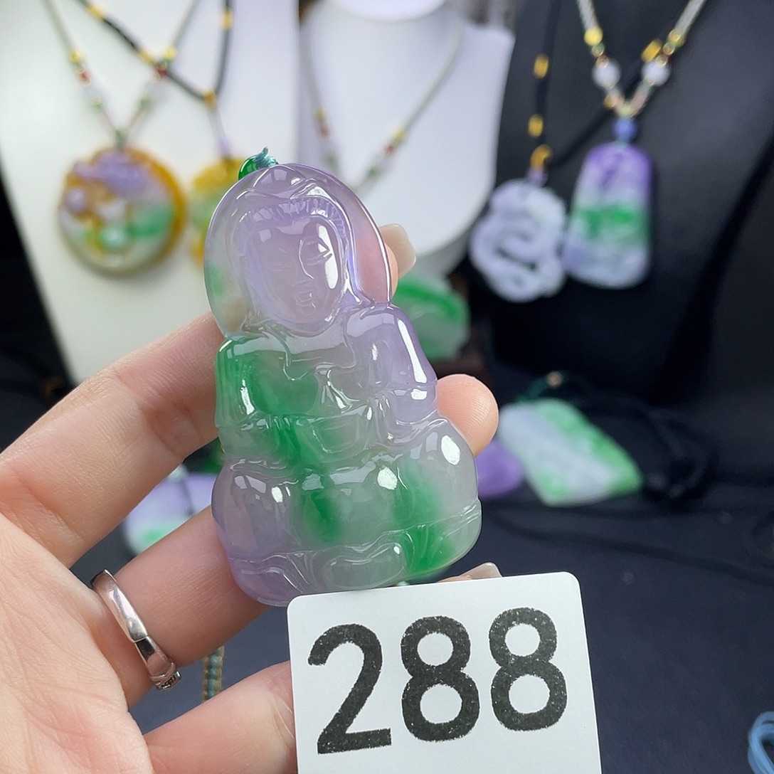 翡翠未镶嵌吊坠(赠链)