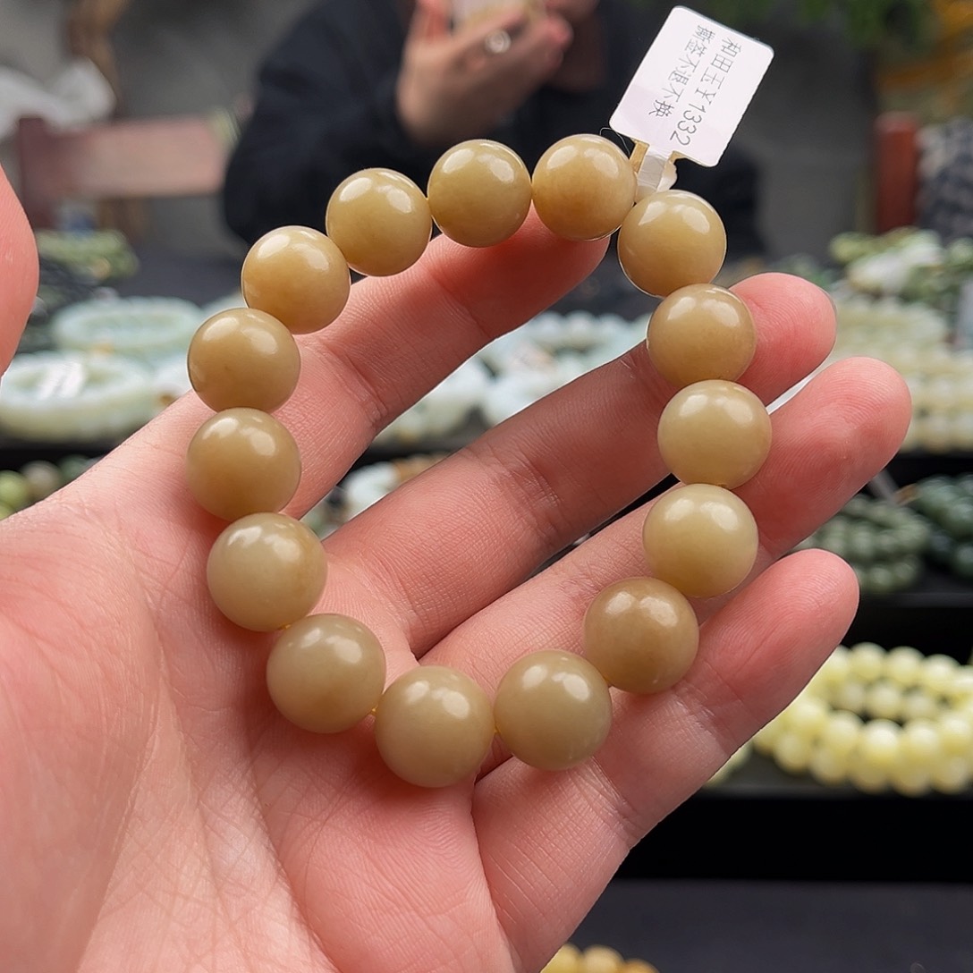 和田玉手串未镶嵌顾****帝