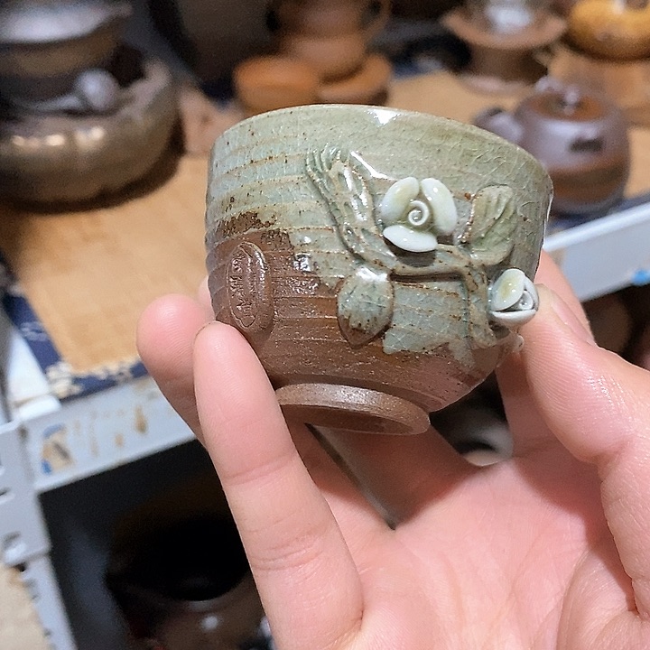 瓷片荷花的人真的有什么东西吗