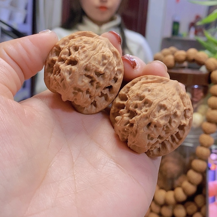 【闪购商品】文玩核桃把件40野狼