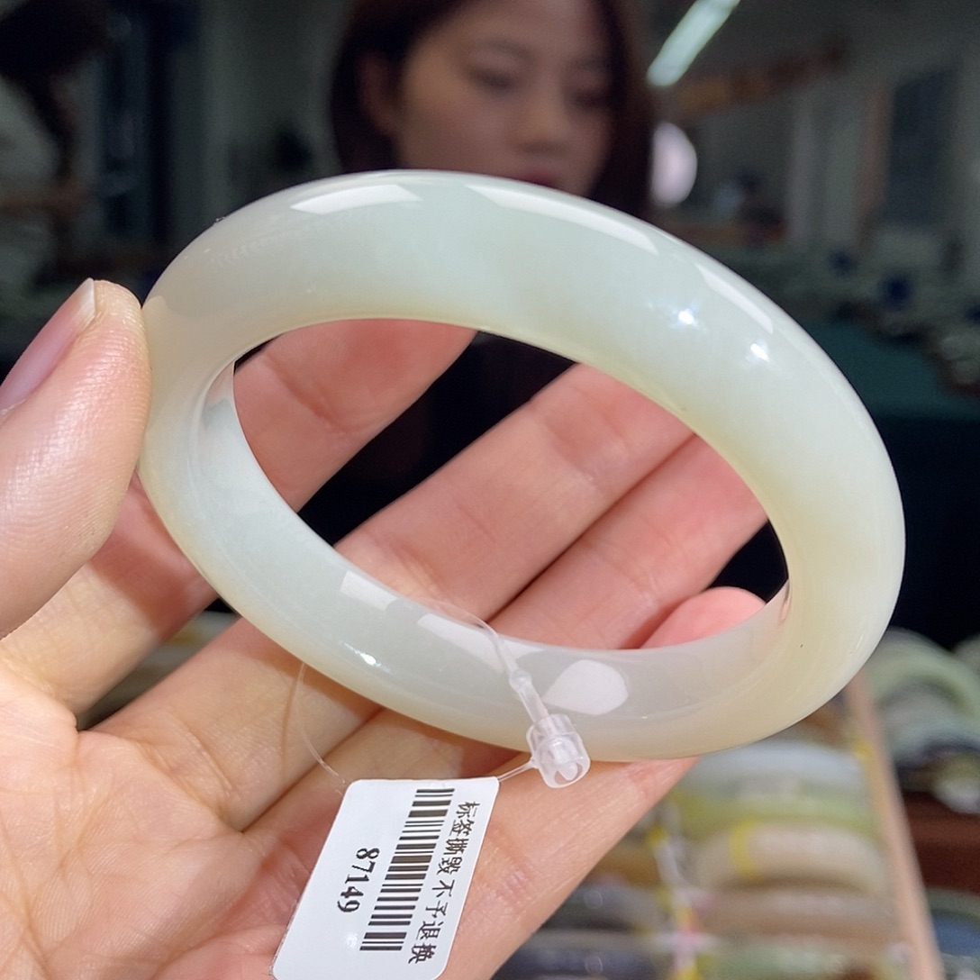 和田玉手镯未镶嵌51 52