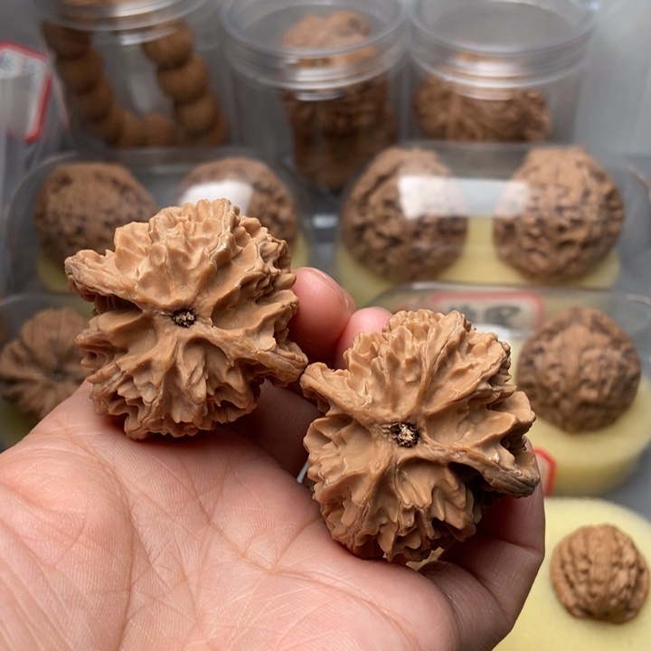 文玩核桃把件王*朋苹果