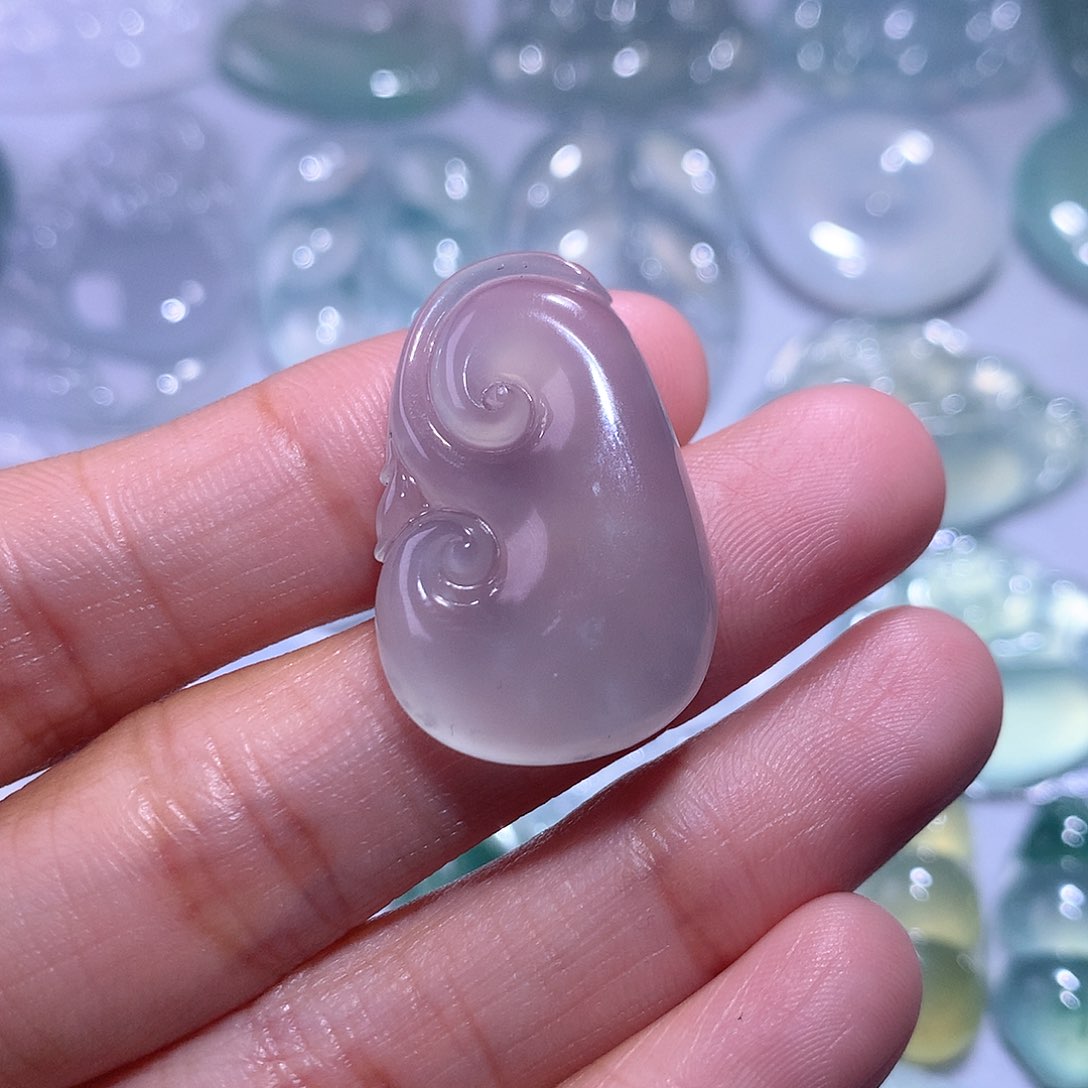 【闪购商品】翡翠颈饰未镶嵌如意