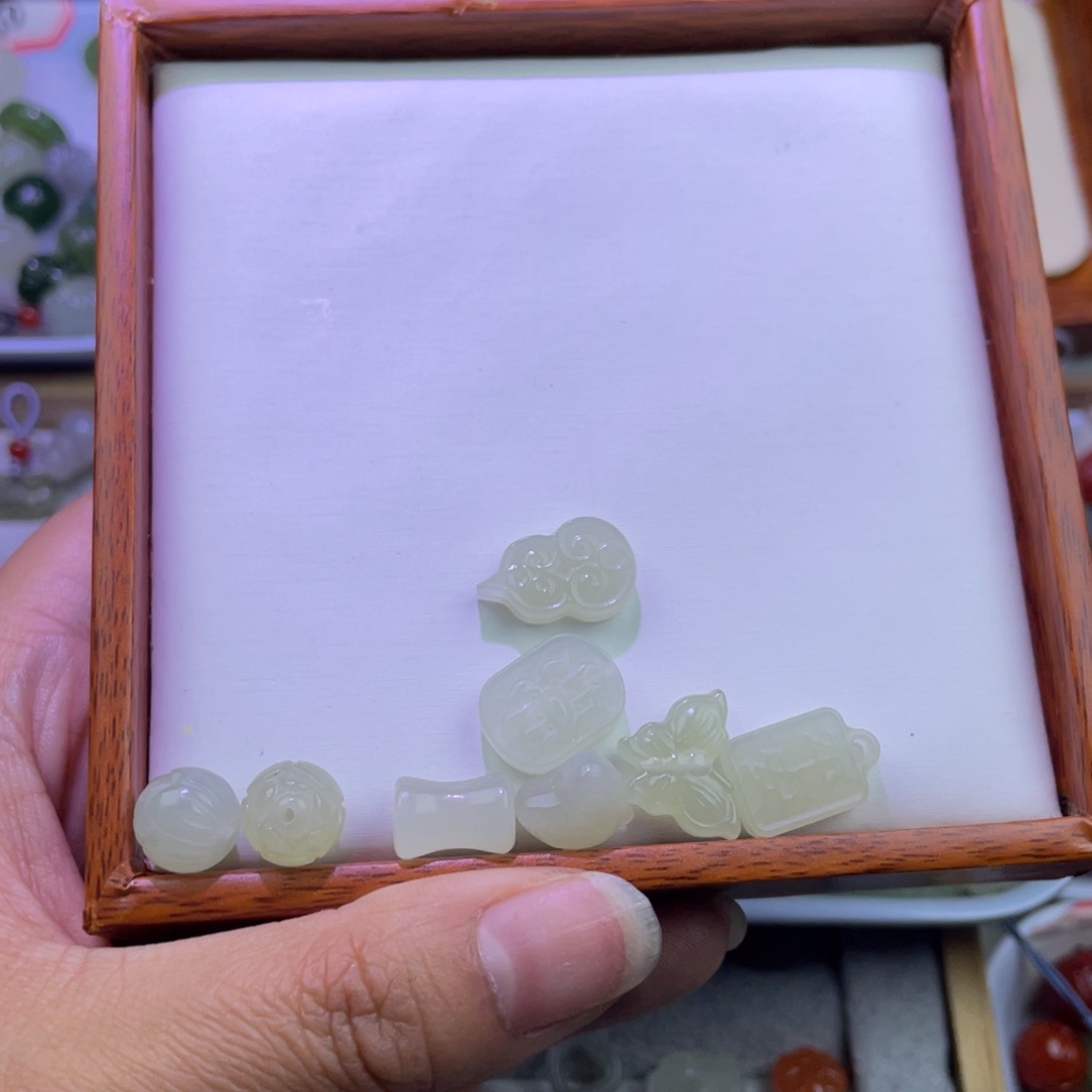 和田玉配饰未镶嵌小***了