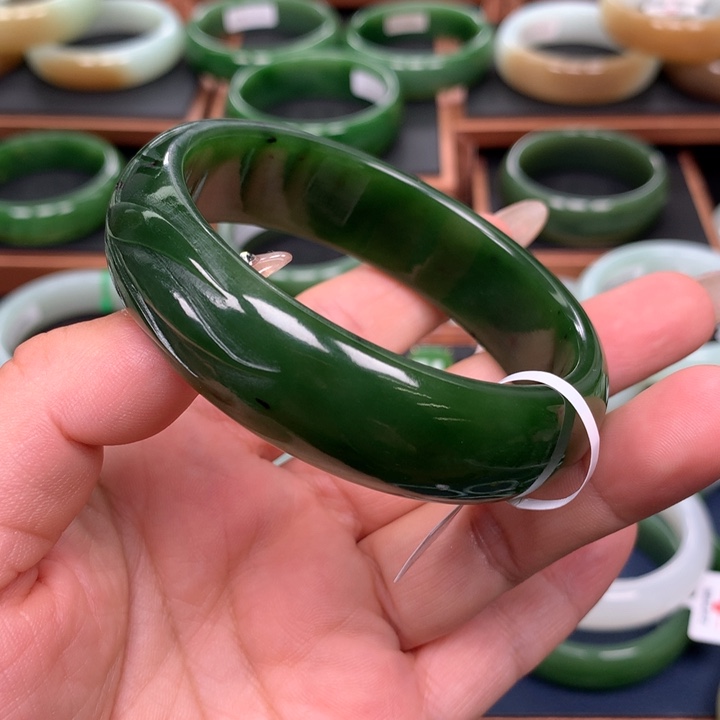 和田玉（碧玉）5960圈口未镶嵌过****贝