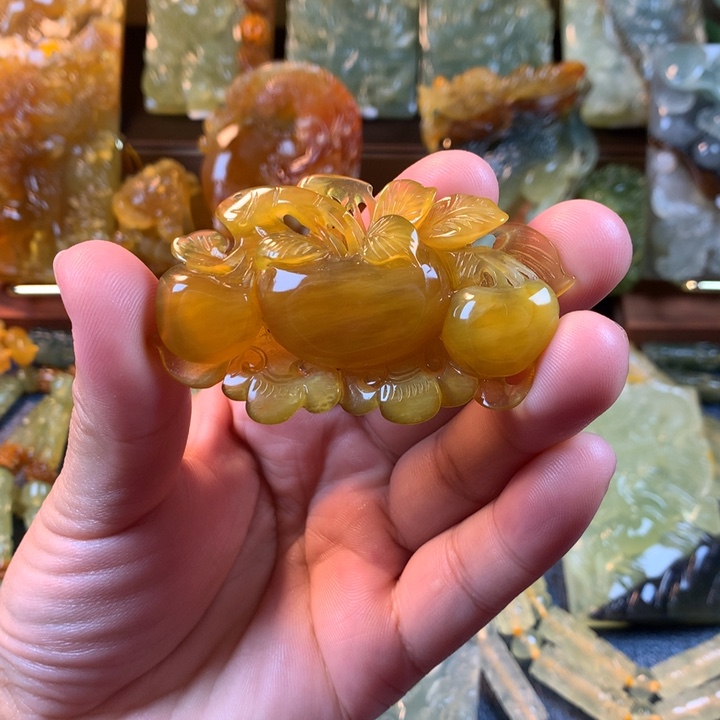 未镶嵌蛇纹石玉颈饰