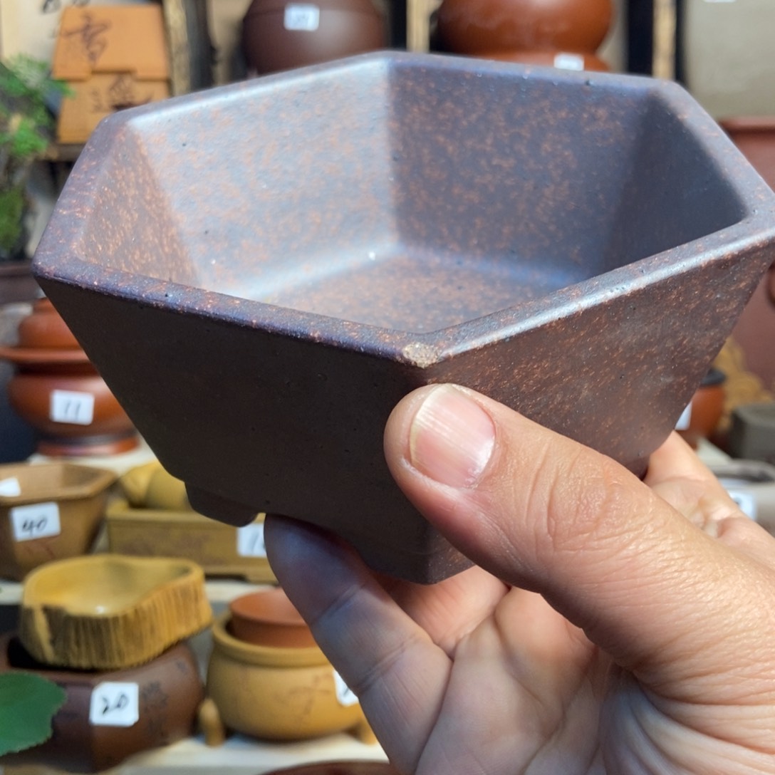 紫砂花盆微瑕疵无售后，介意勿拍！内口经14×5