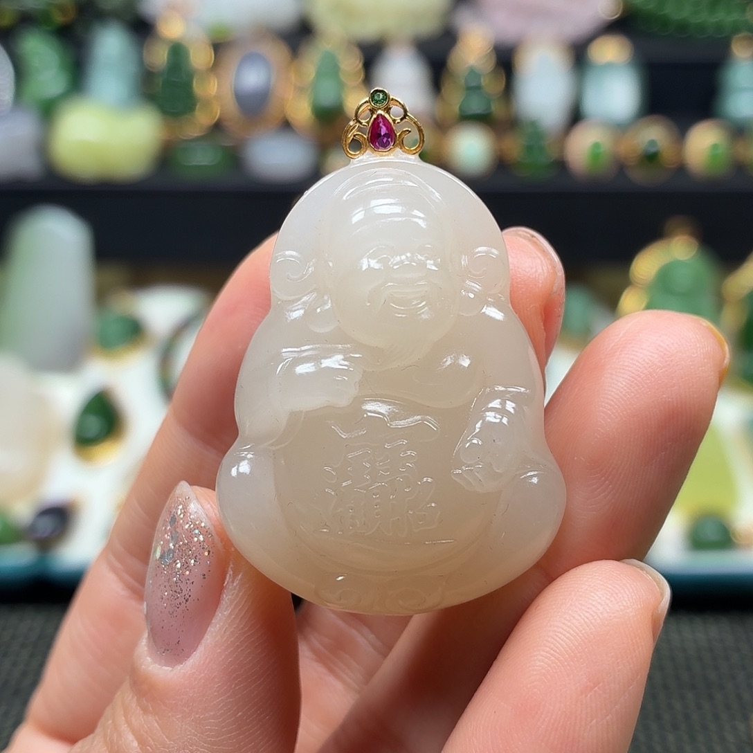 和田玉18K金镶嵌颈饰藕粉精品大财神