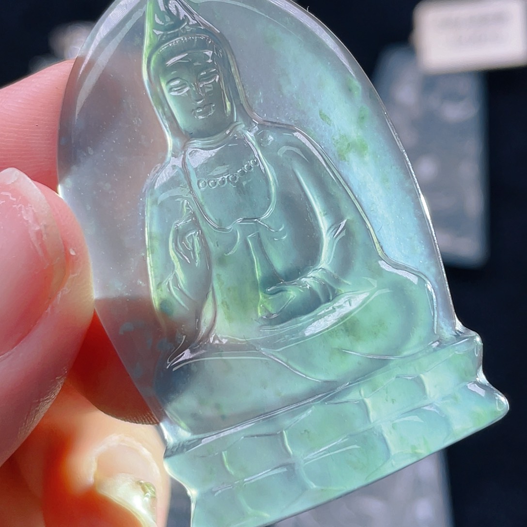 翡翠18K金镶嵌颈饰9，