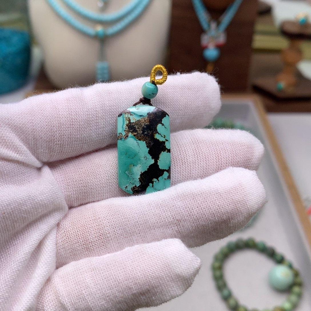 绿松石配饰未镶嵌