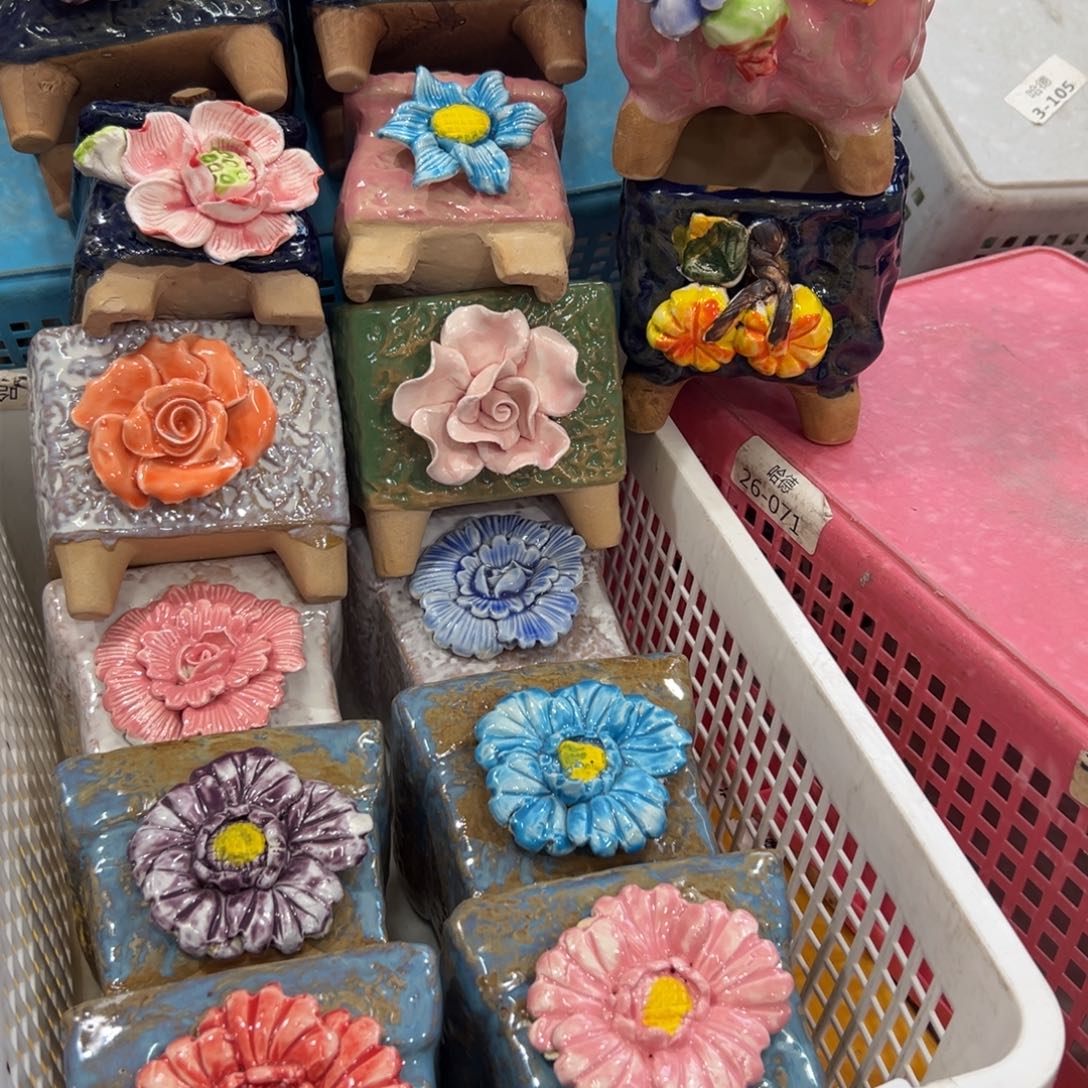 2837 花盆拍满20元发货，退款拉黑