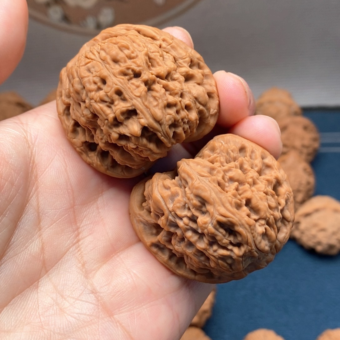 文玩核桃把件8天残南疆石42