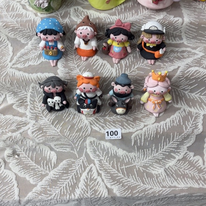 是***吗摆件两条肉可爱猪妹妹