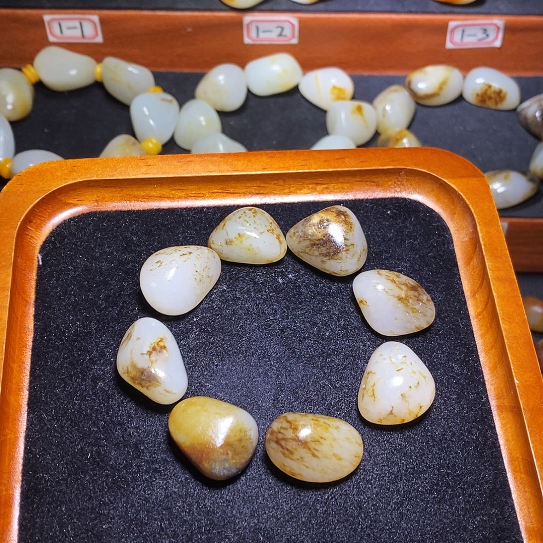 和田玉未镶嵌手链