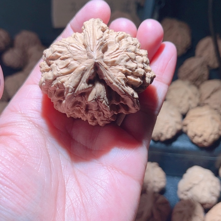 海***边文玩核桃吊坠文玩